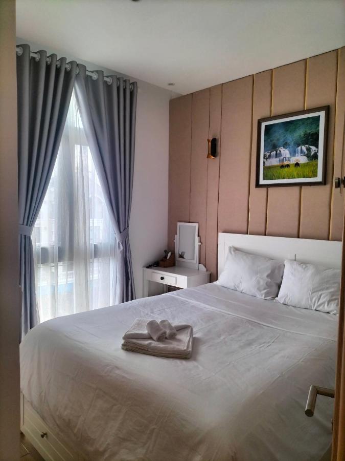 Bistro Hotel Grand World Фукуок Екстер'єр фото